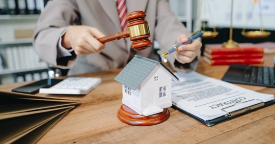 House foreclosure concept